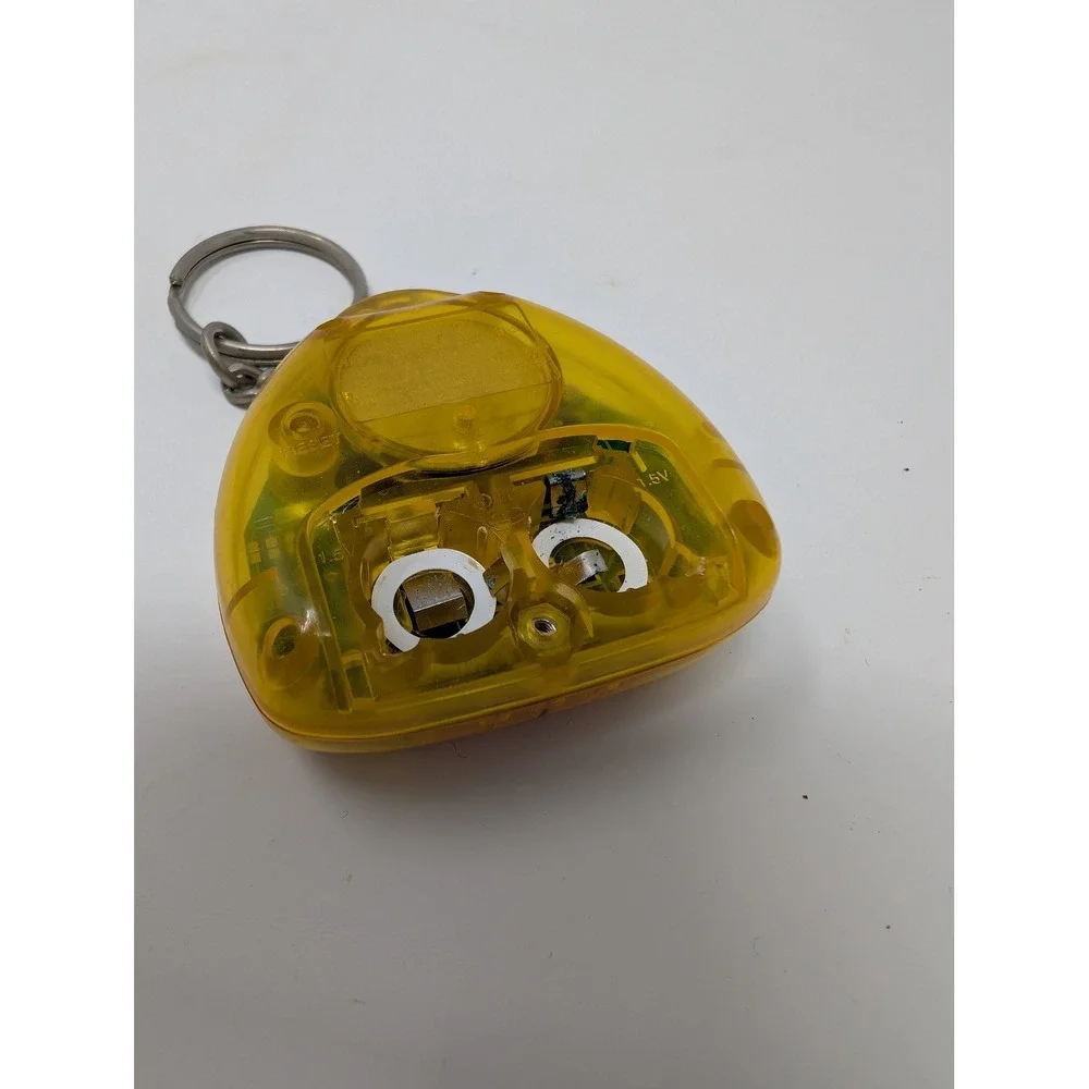Tiger Electronics Giga Pets Compu Kitty 1997 Virtual Pet Keychain FOR PARTS